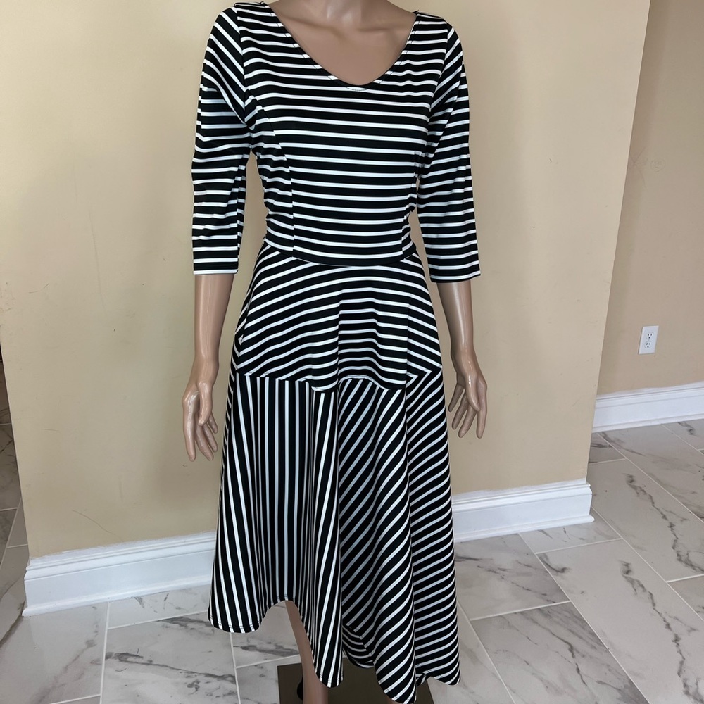 𝅺Asymmetric stripe dress - Picture 2 of 7